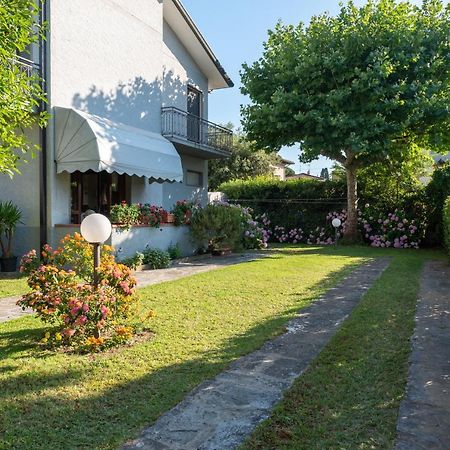 Apartment Holiday Versilia Camaiore Exteriér fotografie