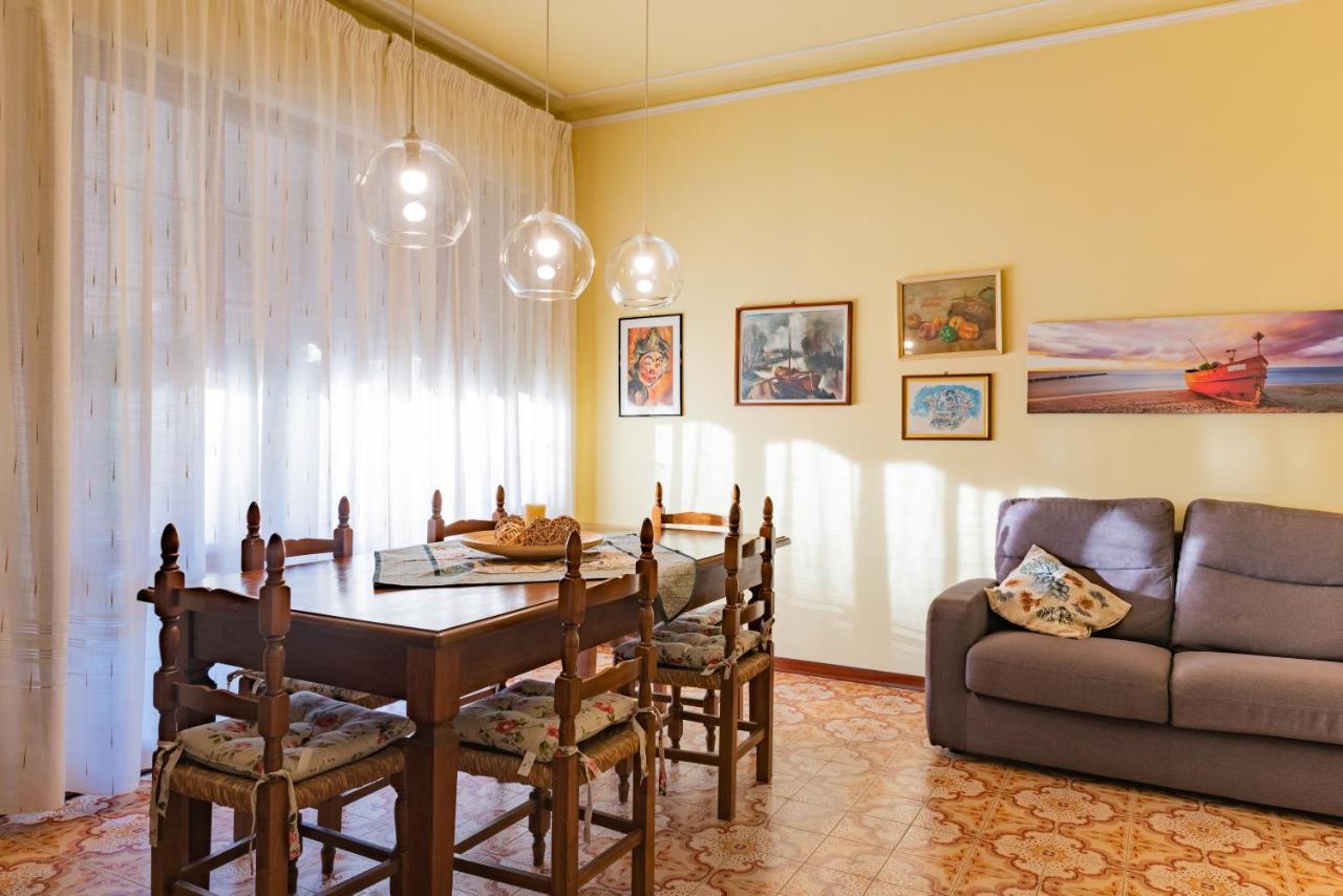 Apartment Holiday Versilia Camaiore Exteriér fotografie